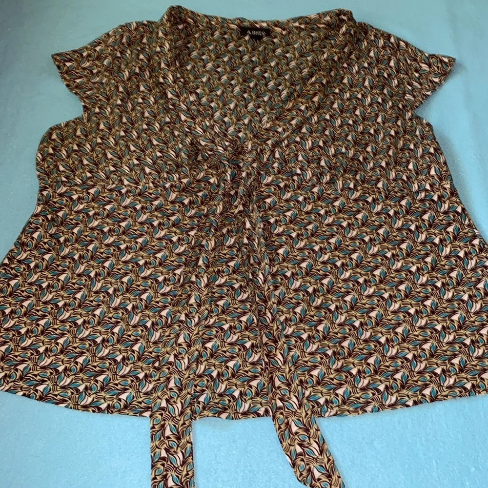 A. BYER v-neck sailor tie semi-sheer cap sleeve tunic made in U.S.A. size 2X